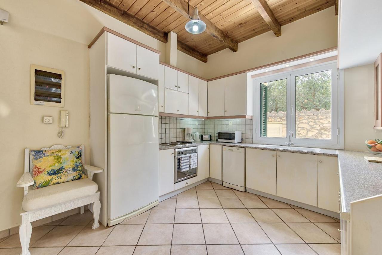 טרגקי Olivegrove Villa - Nestled In Olive Trees With Private Pool, By Zantewize מראה חיצוני תמונה