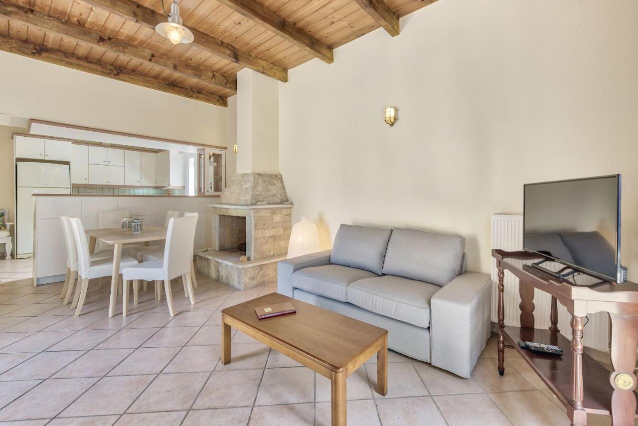 טרגקי Olivegrove Villa - Nestled In Olive Trees With Private Pool, By Zantewize מראה חיצוני תמונה